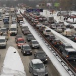 Зимняя непогода: власти Киева не видят проблем с движением транспорта