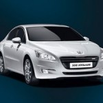 Компания Peugeot представила третью гибридную модель