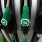 Бензин в Украине может быть дешевле 1 евро за литр